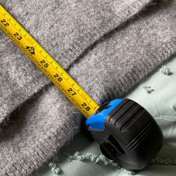 Gray cowl-neck sweater sz L - Picture 5 of 6